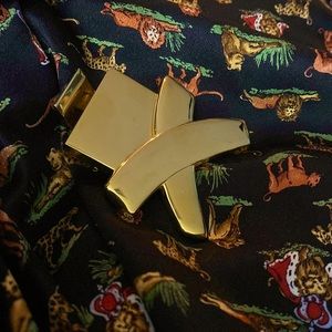 - Vintage Paloma picasso belt buckle